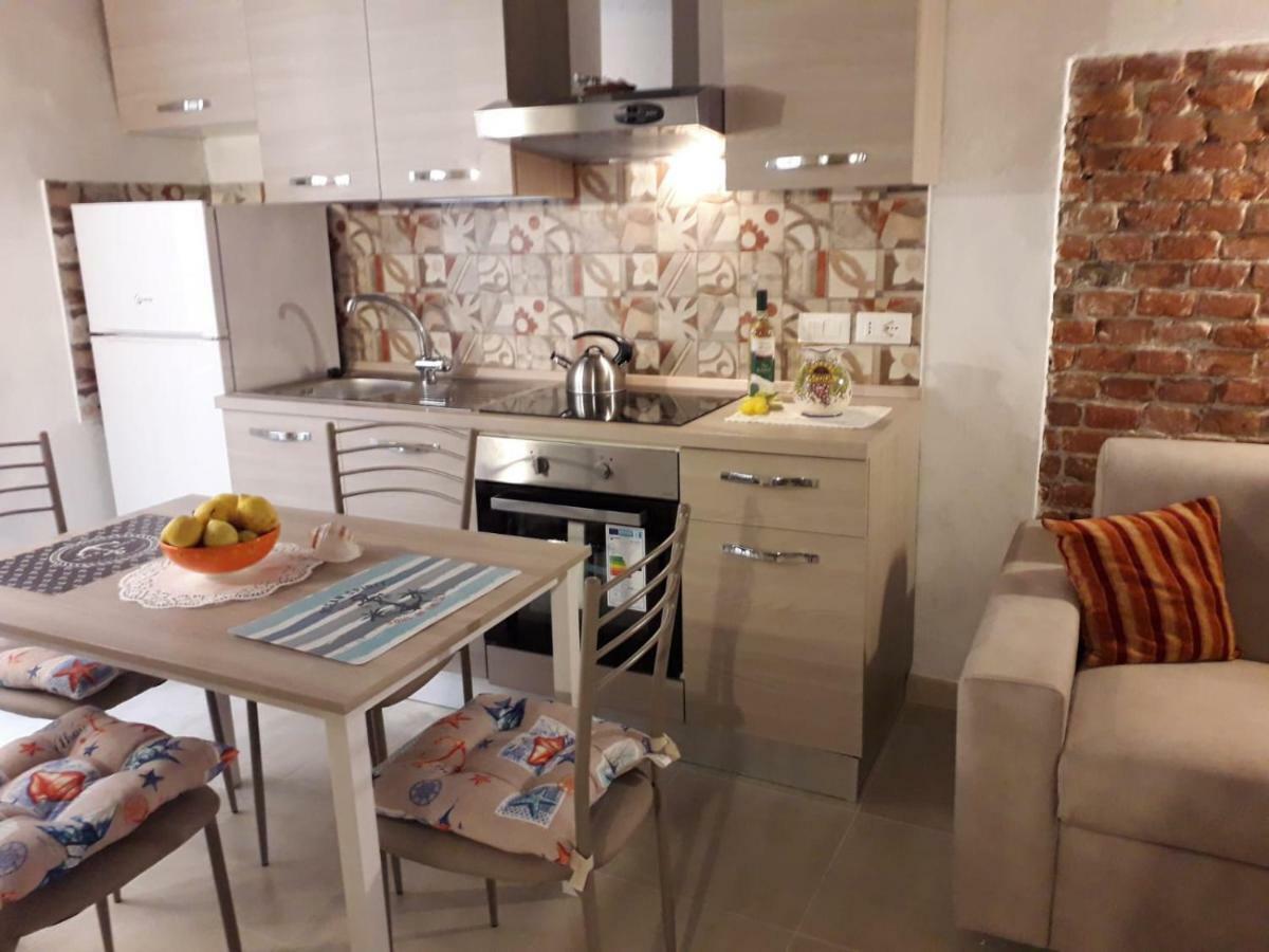 La Casa Dei Dipinti Delle Cinque Terre